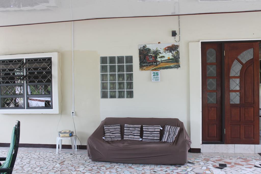 Sonja'S Guesthouse Zanderij Exterior photo